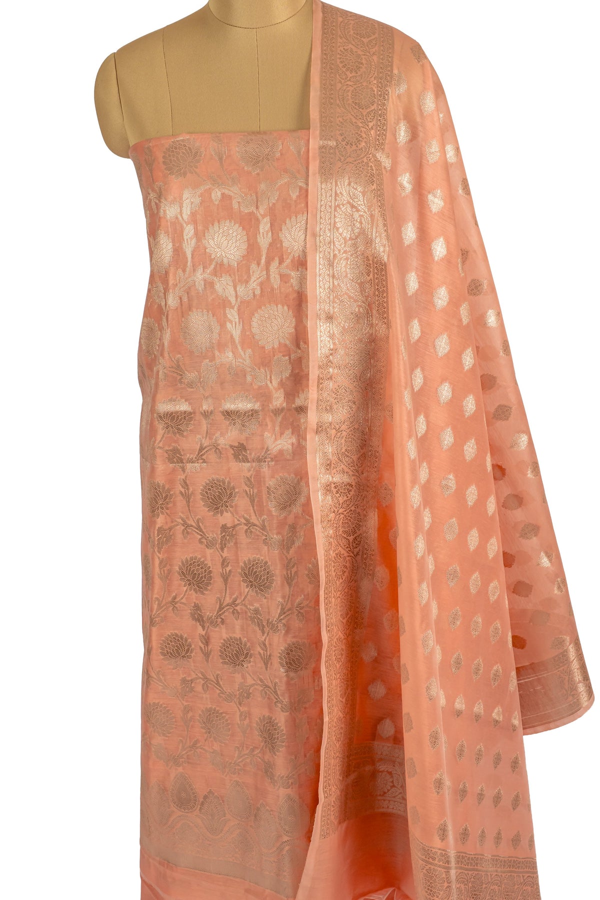 Anvika suit