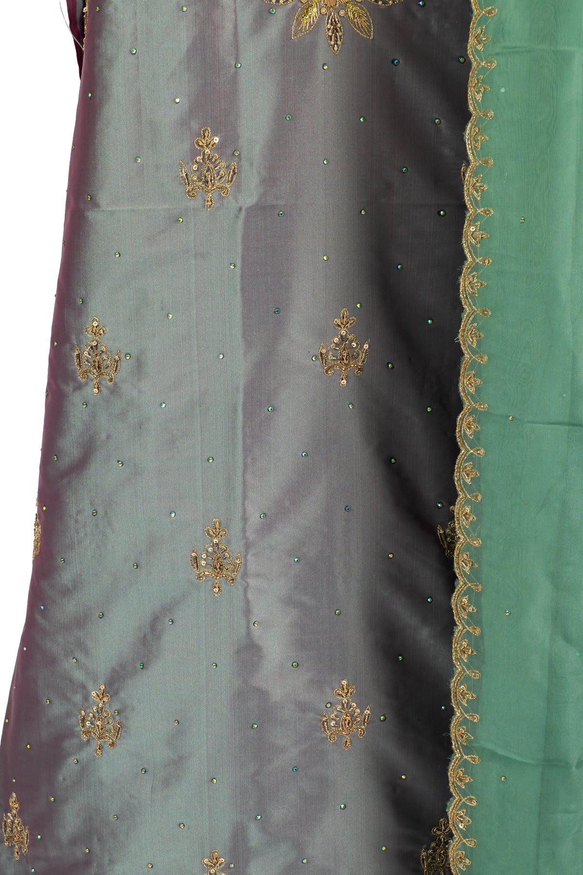 Avyaya suit