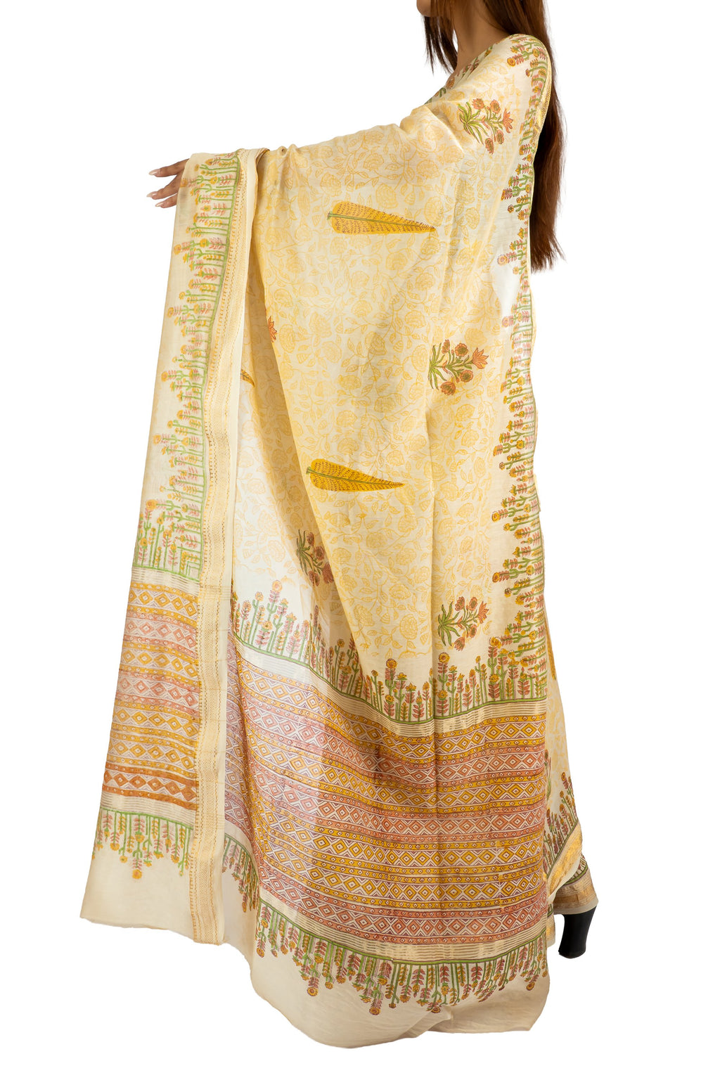Shubhra saree