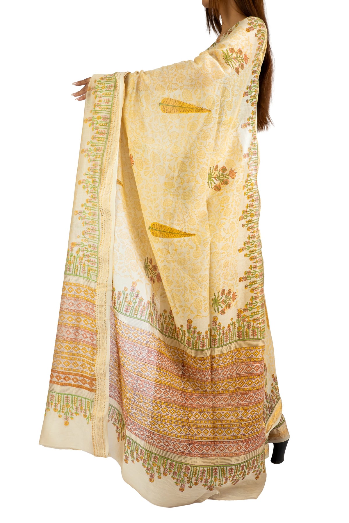 Shubhra saree