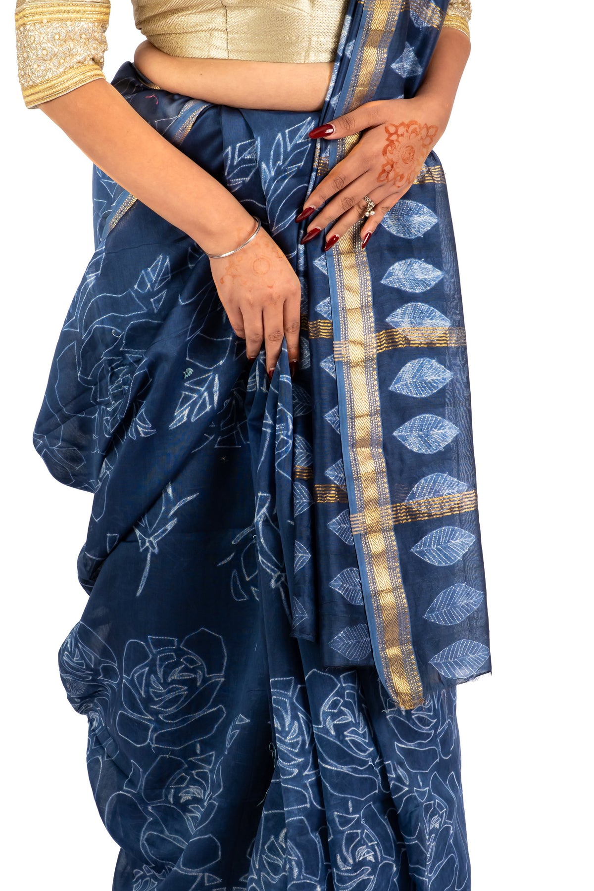 Nilaya saree