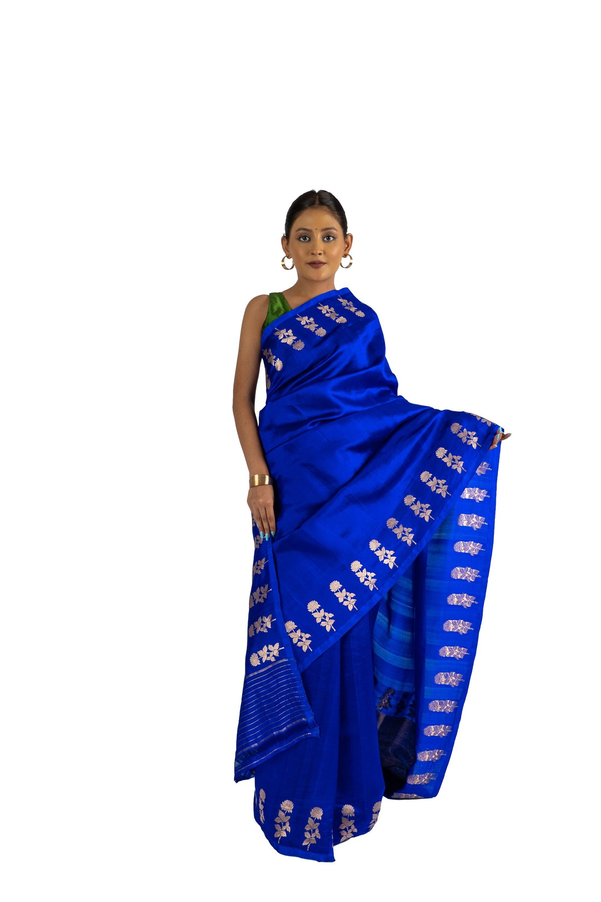 Nilambari saree