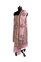 Pravya suit