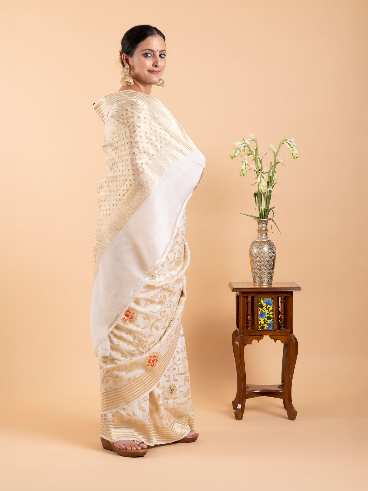 Sundari – SUNDAARI
